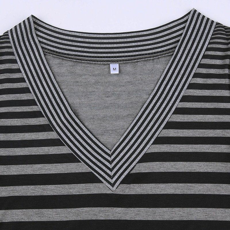 Y2k Striped V Neck Full Sleeve Shirt Y2k Striped V Neck Full Sleeve Shirt