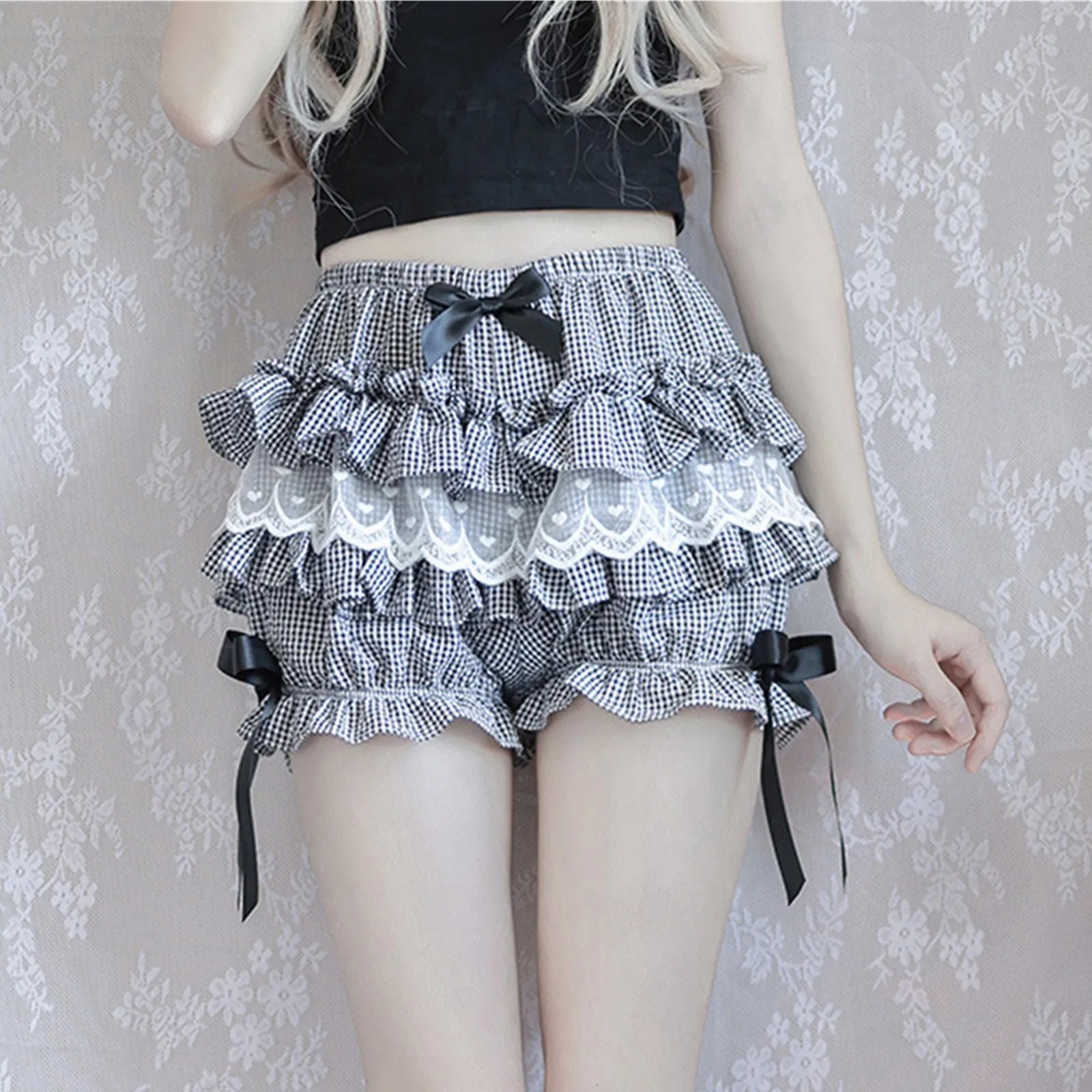 Bowknot Frilly Lace Ruffle Short