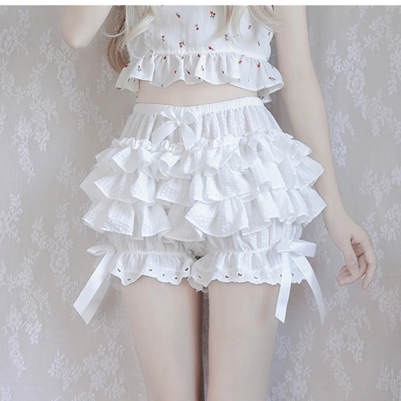 Bowknot Frilly Lace Ruffle Short