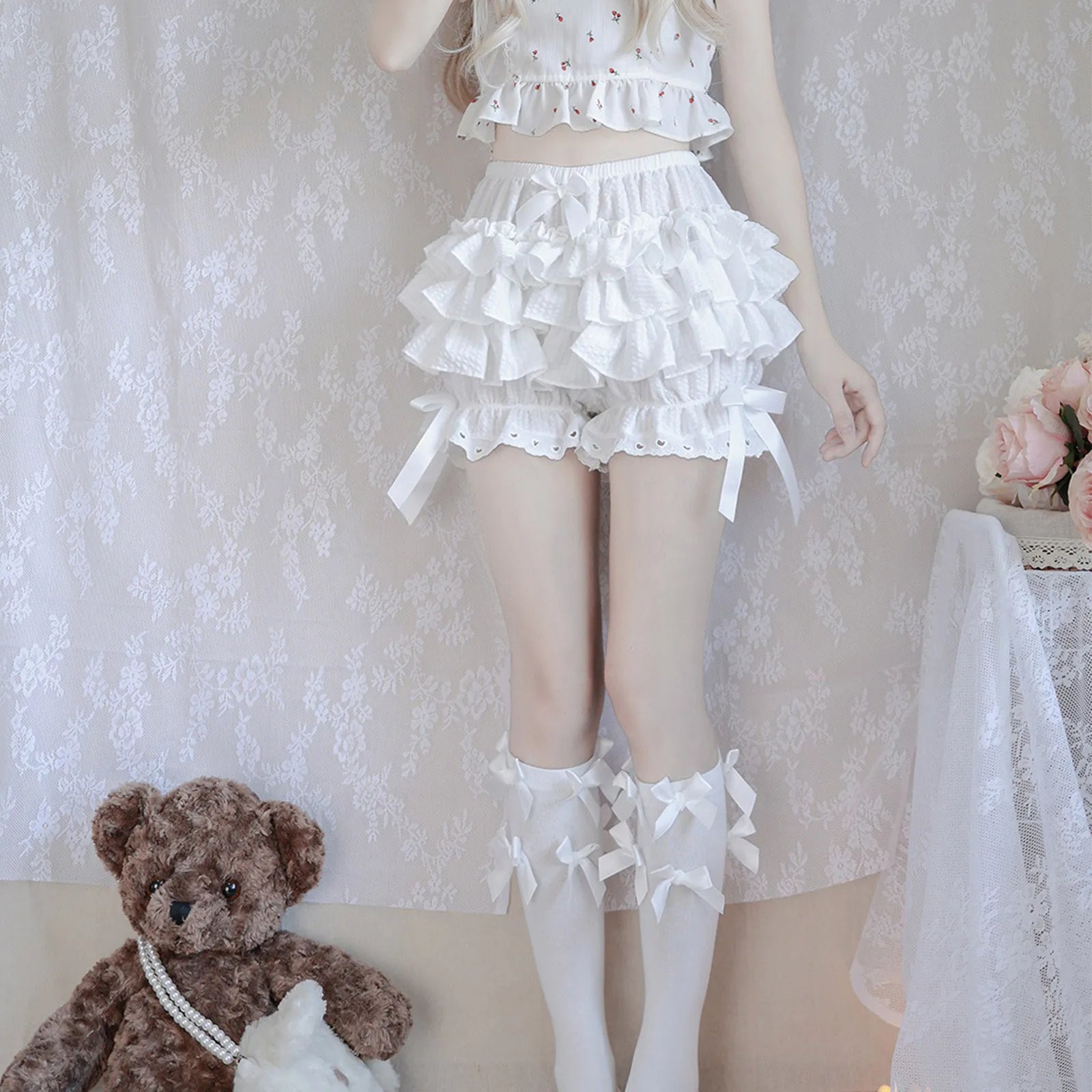 Bowknot Frilly Lace Ruffle Short