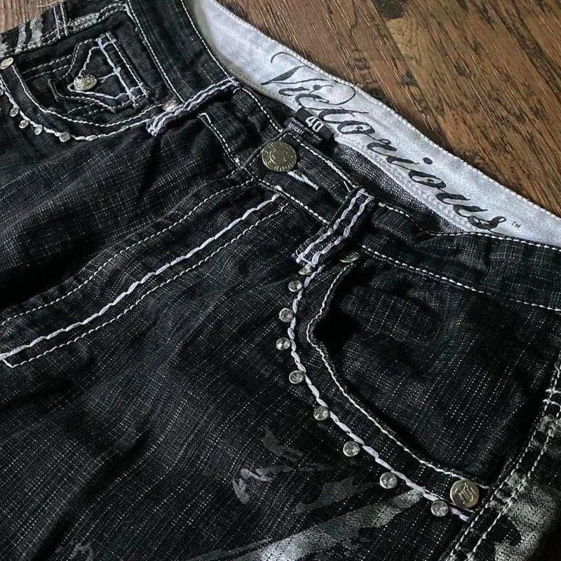 Y2K Embroidered Baggy Denim Shorts Y2K Embroidered Baggy Denim Shorts